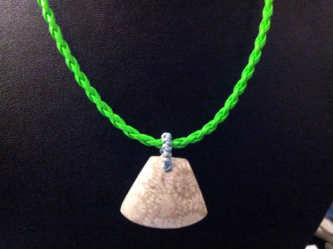 NATURAL CORAL FOSSIL GEMSTONE FAN Shape PENDANT w/ Artificial Leather Necklace