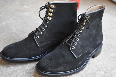 HANDMADE MEN'S BLACK OUTCLASS SUEDE LACE UP BOOT