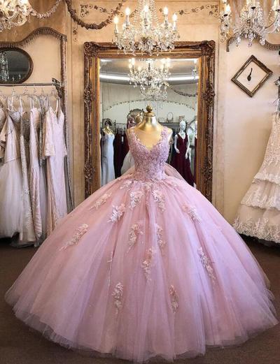 Ball Gown O Neck Tulle Evening Gowns With Lace Appliques