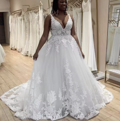 V Neck Plus Size Wedding Dresses Bridal Gown with Lace Appliques WD78