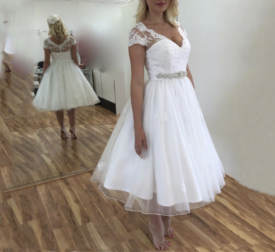 V Neck Wedding Dresses Bridal Gown Vintage Tea Length