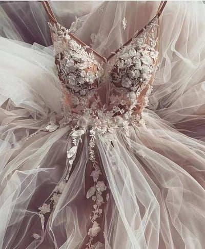 Wedding Dresses Bridal Gown Spaghetti Straps with Lace Appliques