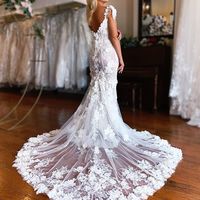 Luxurious Mermaid V Neck Lace Wedding Dresses with 3D Appliques - Thumbnail 3