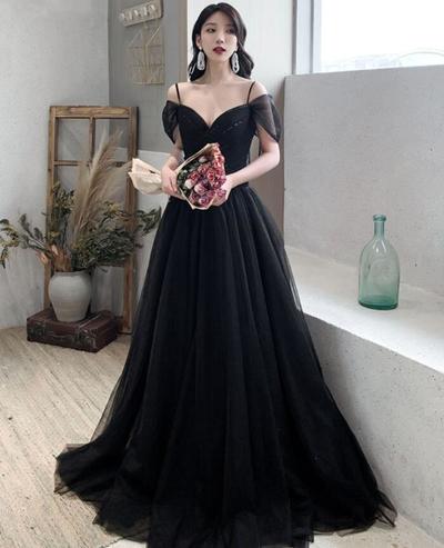 A Line Black V-neck tulle black evening dress