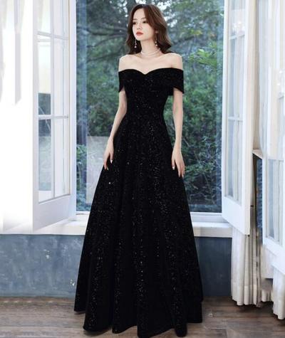 Off shoulder A line long black prom evening dress