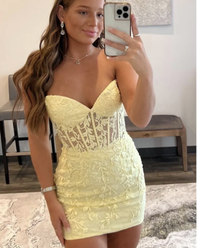 Sheath Homecoming Dresses with appliques Lace Yellow