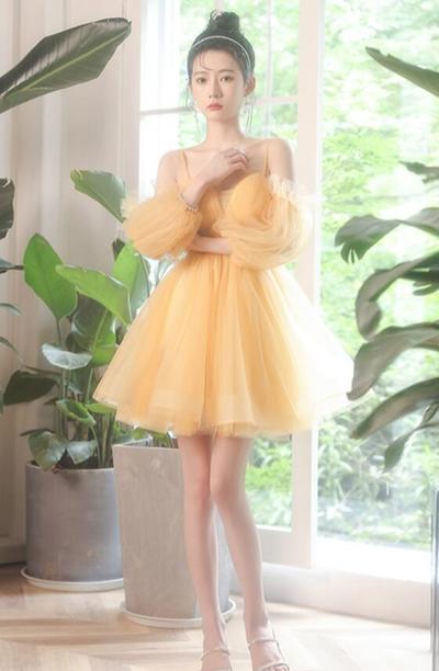 Cute A line Yellow tulle short prom homecoming dress