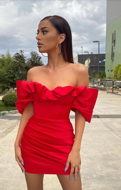 Off Shoulder Mini Cocktail Dresses Ruffles Satin Column Sexy Homecoming Dress