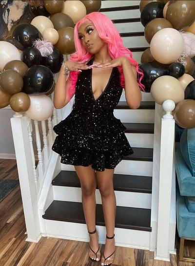 Sexy Halter Black Sequin Short Cocktail Dresses Open Back Graduation Gown