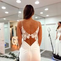 Cute Mermaid V Neck White Satin Long Prom Dresses with Appliques - Thumbnail 3