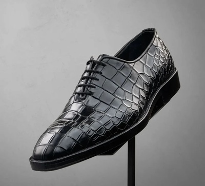 Men's Alligator Skin Texture Black Leather Whole Cut Handmade Lace Up Shoes