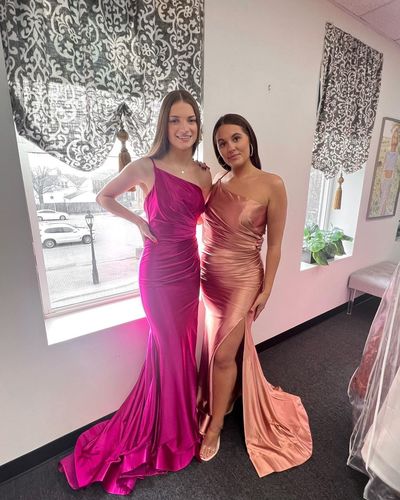 Charming Mermaid One Shoulder Blush Satin Prom Dresses with Slit