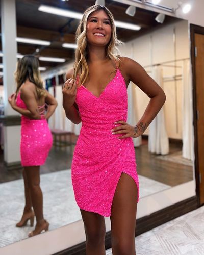 Cute Bodycon V Neck Short Homecoming Dresses