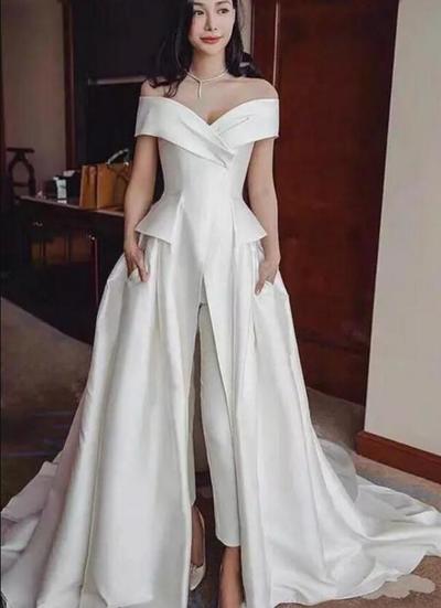 Elegant Off The Shoulder White Satin Wedding Dresses Sleeveless Formal Jumpsuits For Bridal Gowns