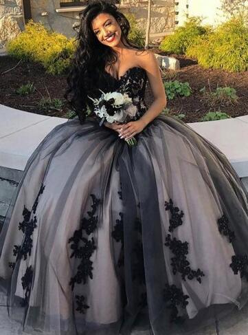 Sweetheart Ball Gown Tulle Long Prom Dress With Black Lace Applique