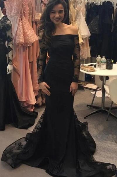 Mermaid Long Sleeves Black Prom Dress With Lace Applique
