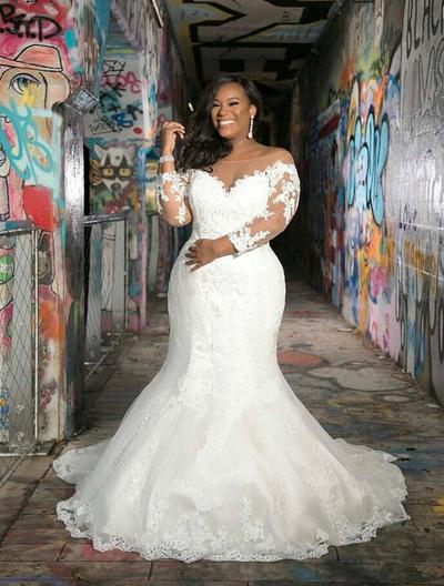 Off the Shoulder Lace Plus Size Mermaid Wedding Dress With Long Sleeves
