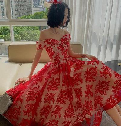 Charming Off Shoulder Red Lace Tea Length Prom Dresses