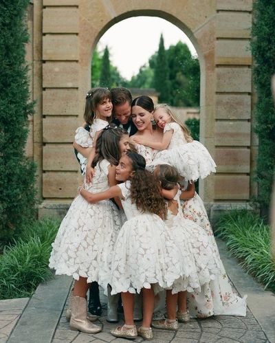 Lace Flower Girl Dresses For Wedding Tiered Skirts Little Girls Pageant Dress First Holy Communion Gowns