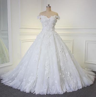 Off Shoulder Sweetheart Ball Gown Wedding Dress with Lace Appliqués