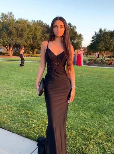Simple Mermaid Straps Black Long Prom Dress With Lace