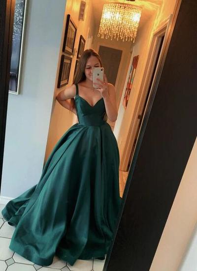 Mermaid A Line Green V Neck Prom Evening Dresses
