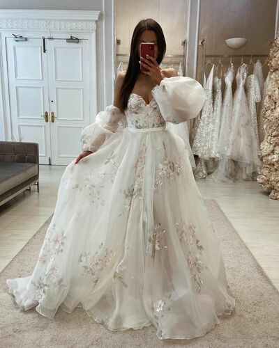 Fairy A-Line Sweetheart Tulle Wedding Dresses with Floral Appliques Sleeves