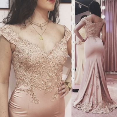 Pink Bridesmaid Dresses off Shoulder with Beaded Appliques