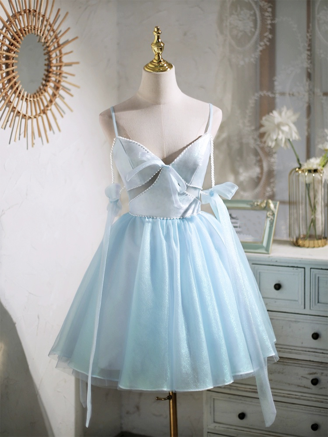 Blue Spaghetti Strap V-Neck Tulle Short Prom Dress