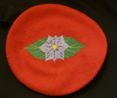 Poinsettia Beret (red)