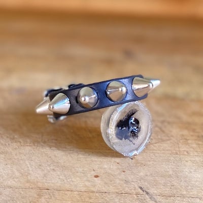 Self-Keeper 1-Row Tall British Stud Wristband