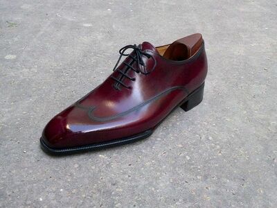 Customize Light Weight Persian Plum Wingtip Oxford Genuine Leather Party Shoes