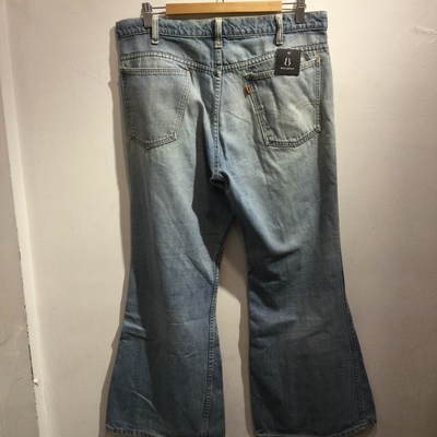 Levi’s 20687 feather tab