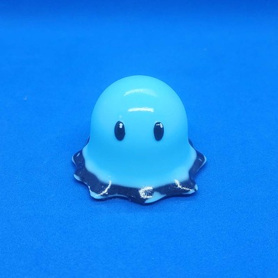 Blubby (baby blue/black bottom)