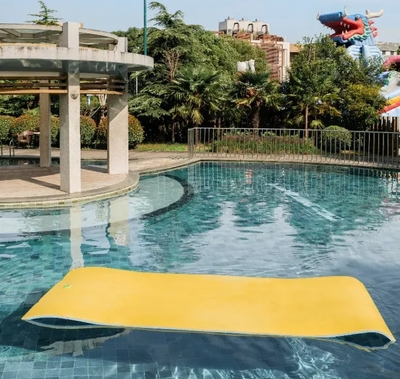 XPE Large Water Mat - 850024899377