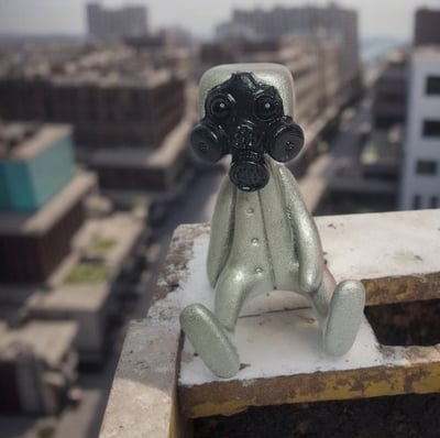 Gas mask Robot Resin Art Toy Figure