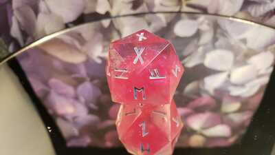 Pink Shimmer Rune Dice