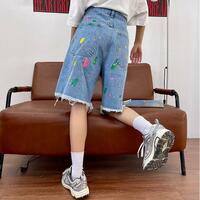 Flower Crochet Embroidery Ripped Jeans Denim Shorts - Thumbnail 3