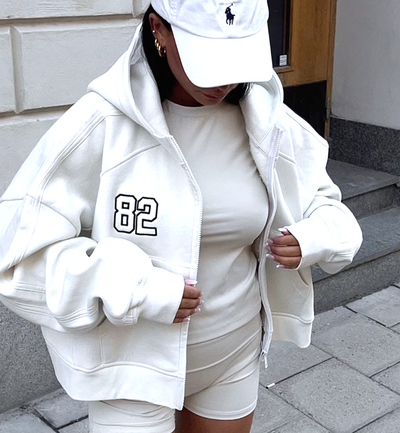 82 ZIP UP HOODIE