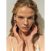 Fashion oil dripping daisy earrings - Thumbnail 3