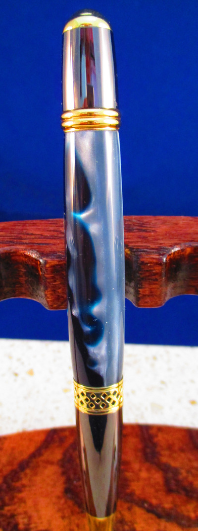 #135 Gray / Black / WHite