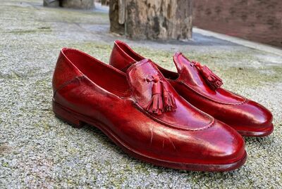 New Handmade Tassel loafer in cowhide leather Burgundy Color for men, summer shoes
