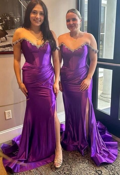 Purple Off Shoulder Bridesmaid Dresses Slit Side with Beading