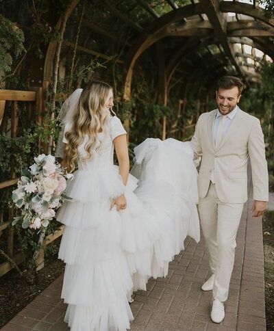 Ball Gown Tiered Wedding Dresses Train Bridal Dress