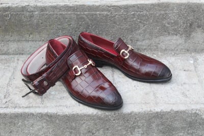 Crafted Leather Horsebit Loafer in Bordeaux Crocodile Texture Leather Dress Shoes with Matching Belt