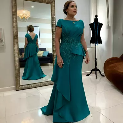Hunter Green Mother of the Bride Gowns Illusion Formal Dresses for Women Off Shoulder Short Sleeves Beaded Lace Groom's Mothe