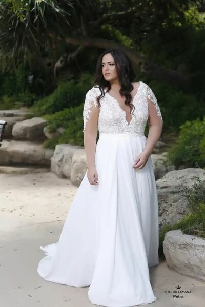 Plus Size Lace Beach Boho Long Sleeve Wedding Dress Bridal Gown