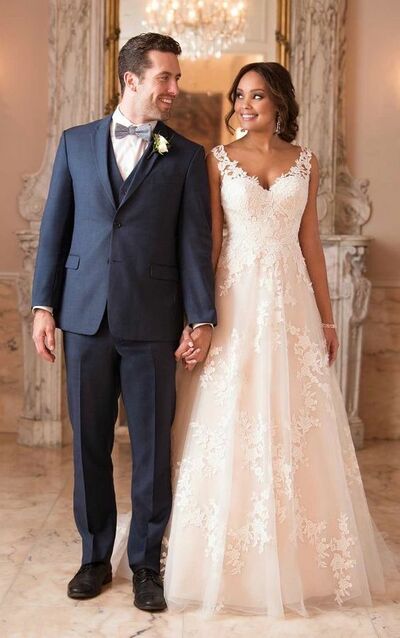 Elegant A Line Lace Appliques Wedding Dress Bridal Gown