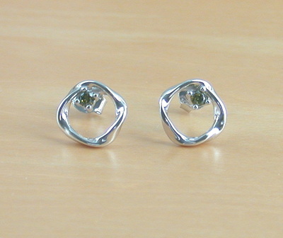 Sterling Silver Peridot Circle Stud Earrings/Peridot Earrings/Peridot Studs/Peridot Jewellery/Peridot Jewelry/Gemstone Earrings/August Birthstone/UK