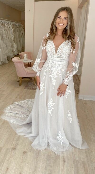 Elegant A Line Lace Appliques Long Sleeve Wedding Dress Bridal Gown